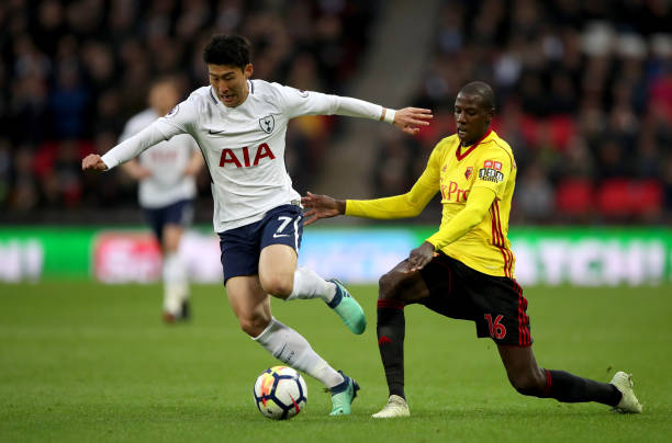 通过比较他 通过比较他