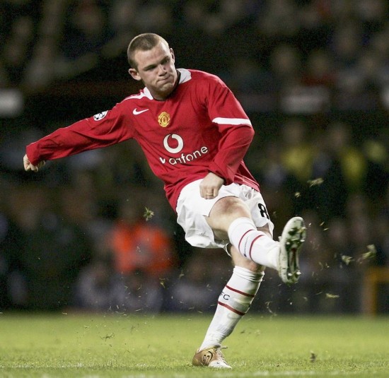 凭借其惯有 凭借其惯有